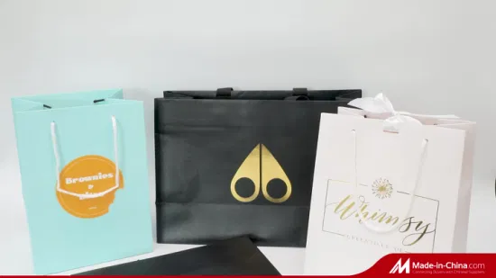 Sac de papier de cadeau de luxe de sac de cadeau de papier d'achats de bijoux imprimés par coutume avec le bronzage de logo